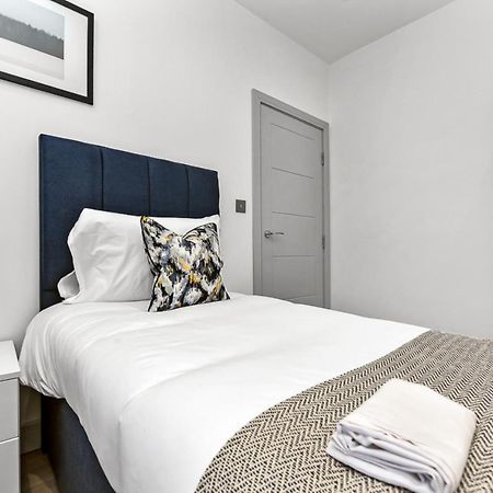 Amazing 2 Bedroom Apartment In Greater Лондон Экстерьер фото