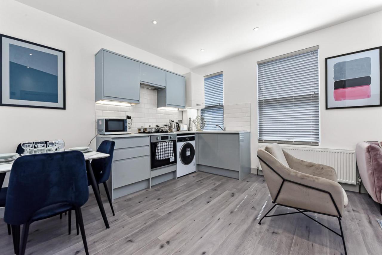 Amazing 2 Bedroom Apartment In Greater Лондон Экстерьер фото