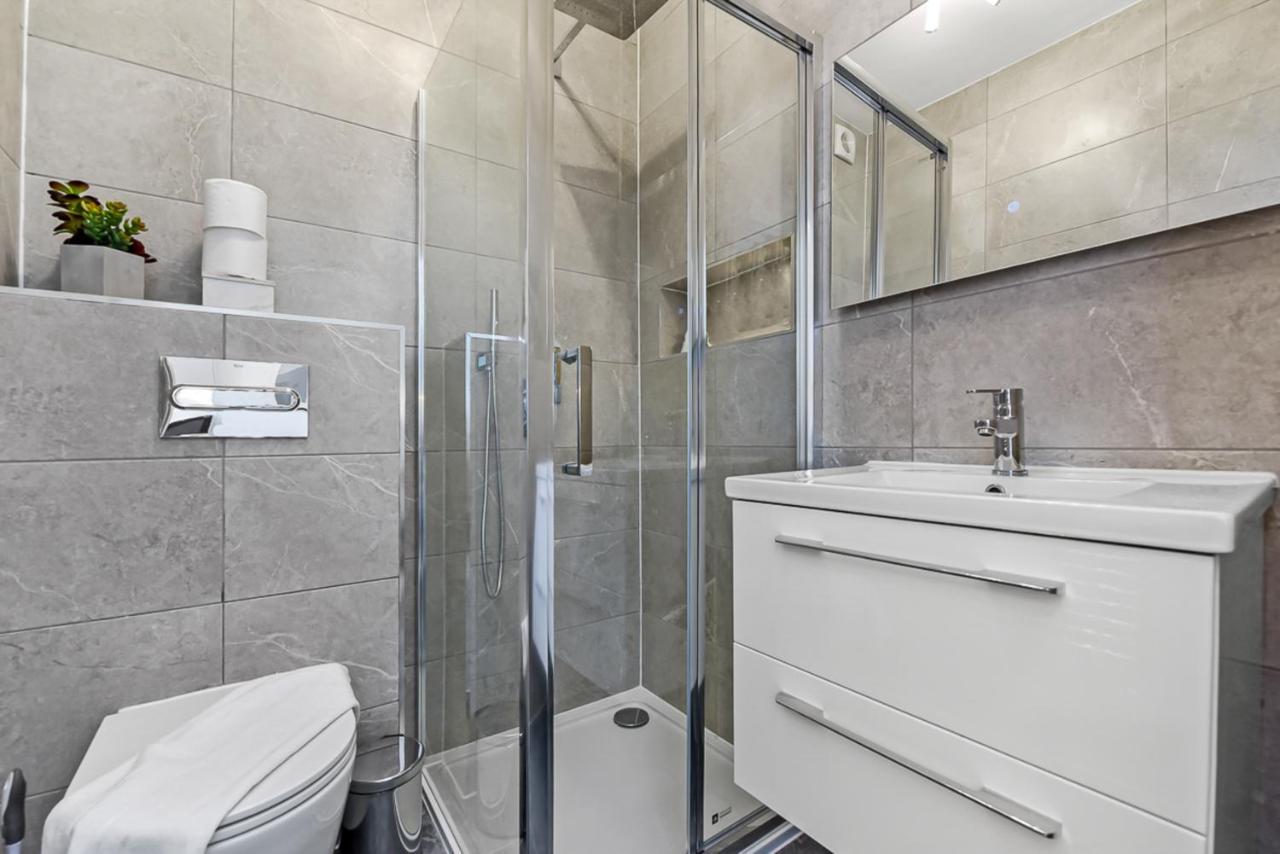 Amazing 2 Bedroom Apartment In Greater Лондон Экстерьер фото